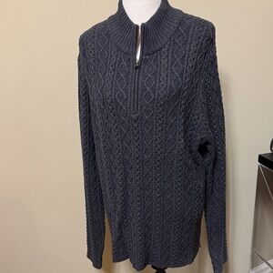 Charcoal Half-Zip Men’s Sweater Size L pre-owned.